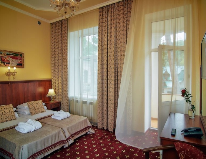 Джуниор сюит (с балконом) - Санаторий «Белая Дача»